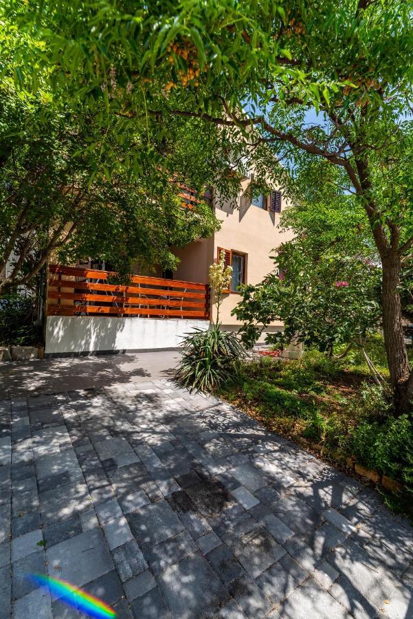 Vacation House Anna Карлобаг Екстериор снимка